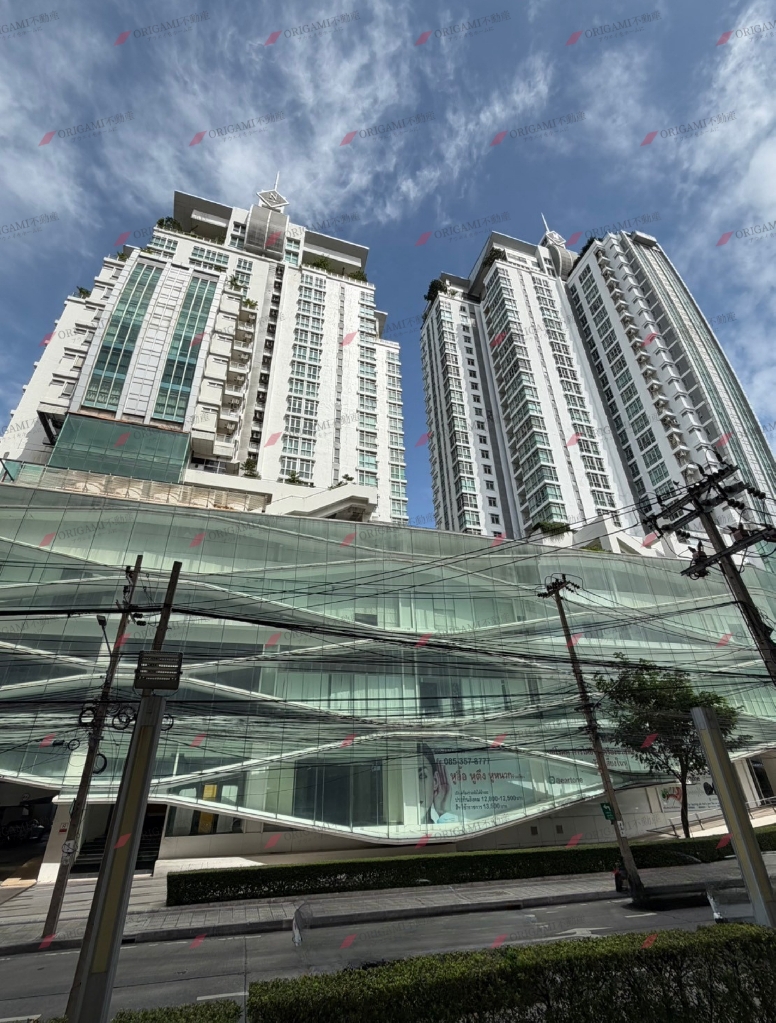 Nusasiri Grand