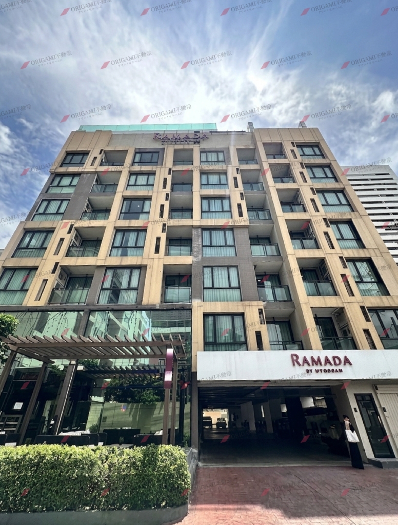 Ramada by Wyndham Ten Ekamai Residences