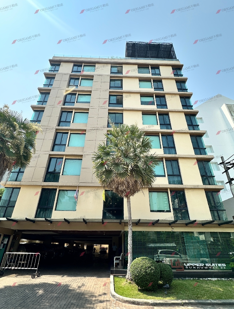 Upper Suites Sukhumvit 23