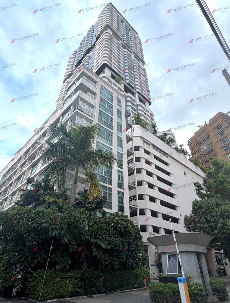 (The) Waterford Diamond Tower